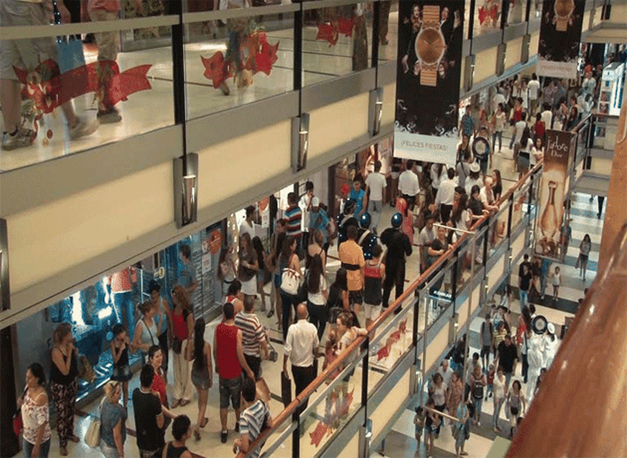 Los shoppings ya anuncian su tradicional noche para el 23 de diciembre