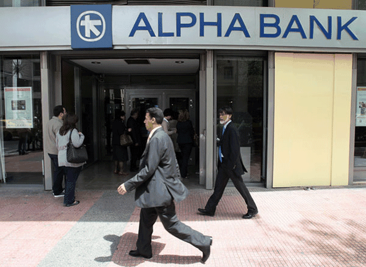Ahorristas griegos le temen a un corralito y ya retiraron 23.000 millones de euros en tres meses