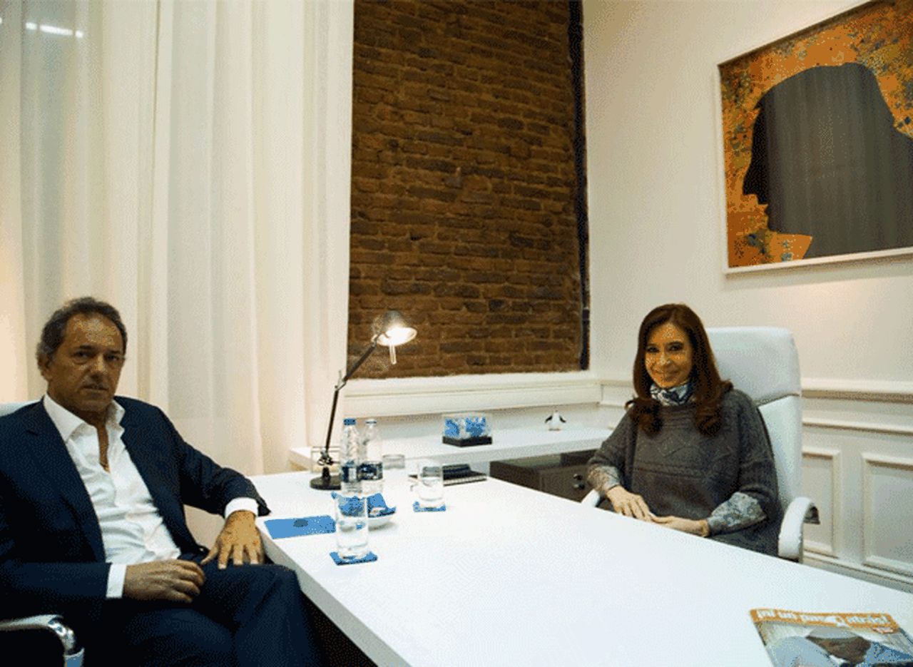 Sorpresa: en un dí­a de intensa actividad, Cristina se reunió con Daniel Scioli