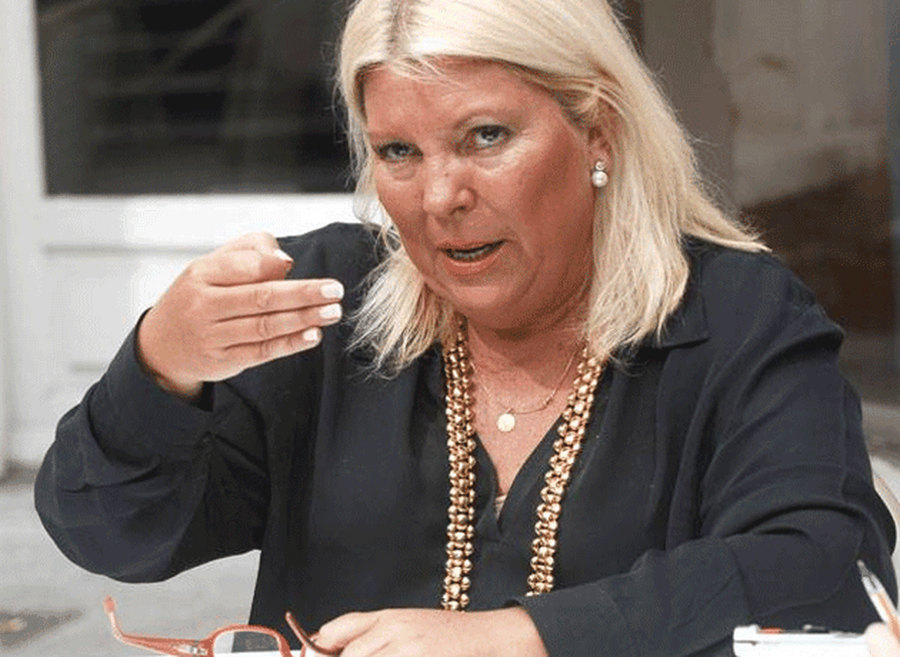 Carrió dice que tiene "prueba documental" contra Lorenzetti
