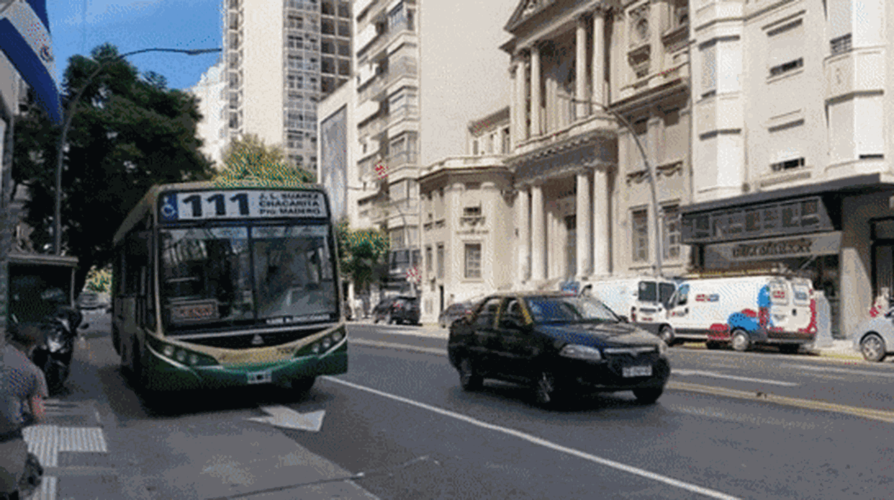 Año nuevo, tarifas nuevas: cuánto cuesta a partir de hoy viajar en colectivo, subte o tren