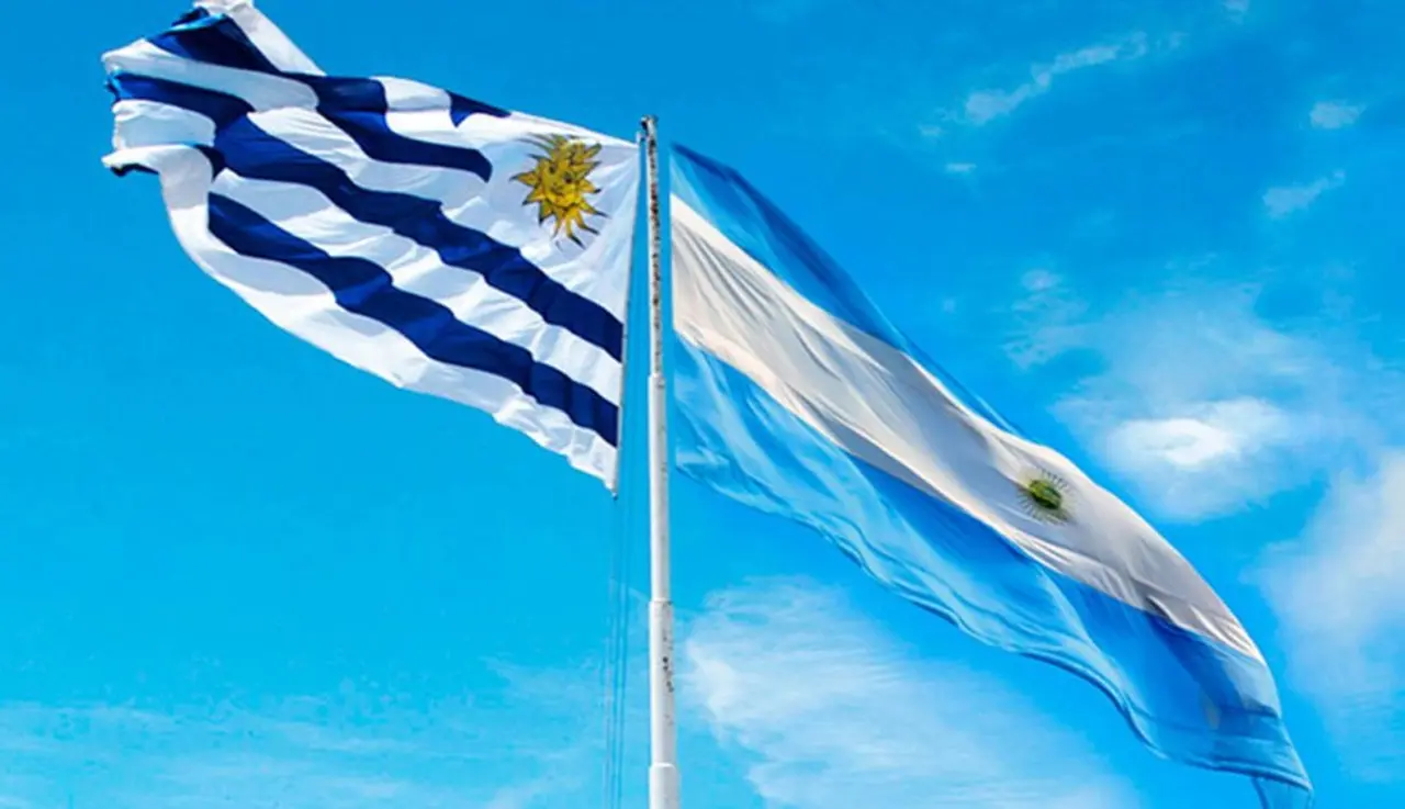 200.000 personas salieron de Uruguay para Argentina por diferencia cambiaria