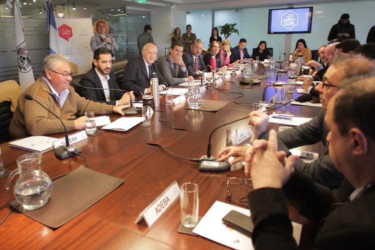 Lavagna y Urtubey exigieron la creación de un consejo económico y social a nivel nacional