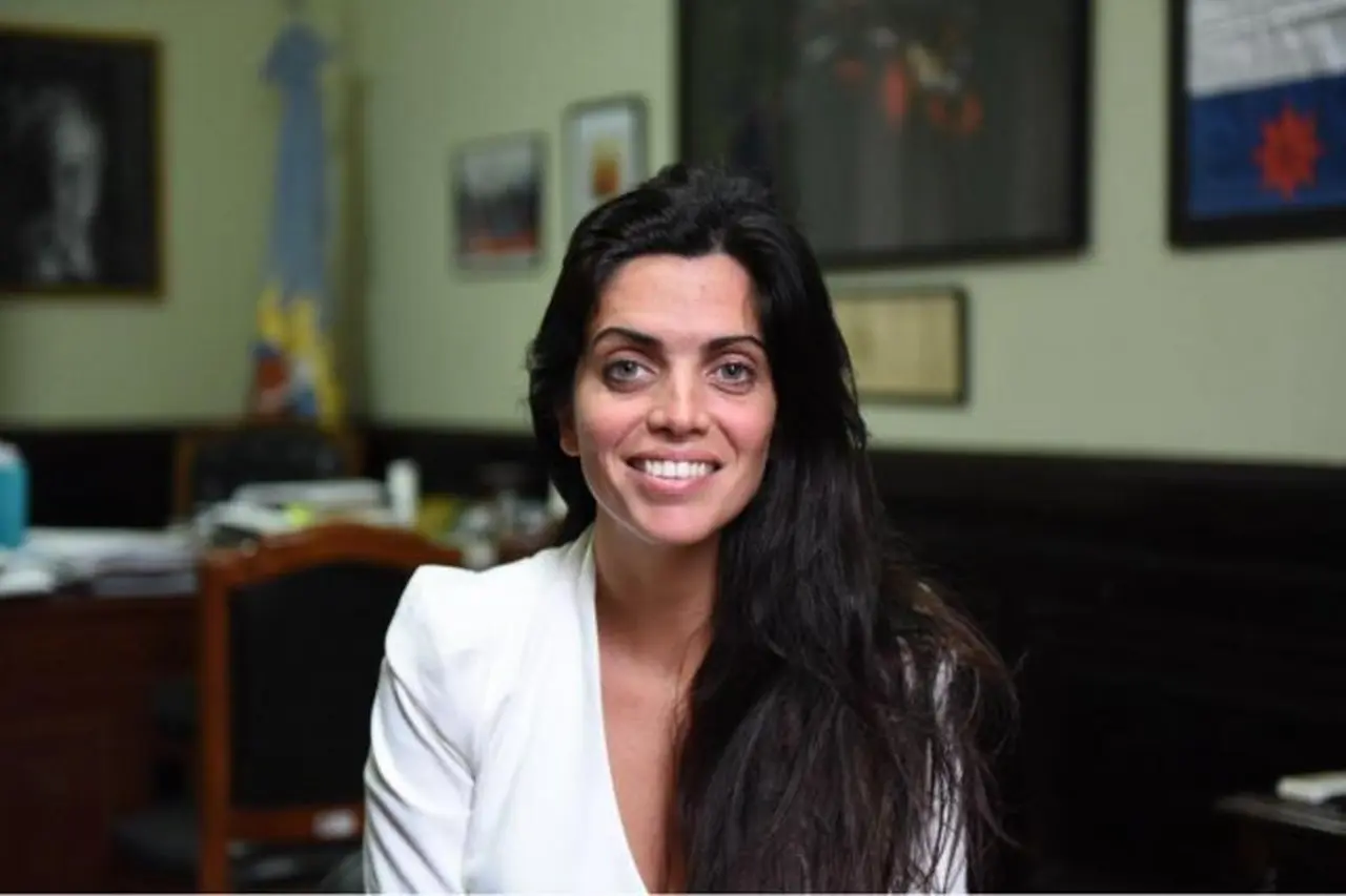 Pami: Luana Volnovich regresó al país y fue recibida con una denuncia penal de la oposición