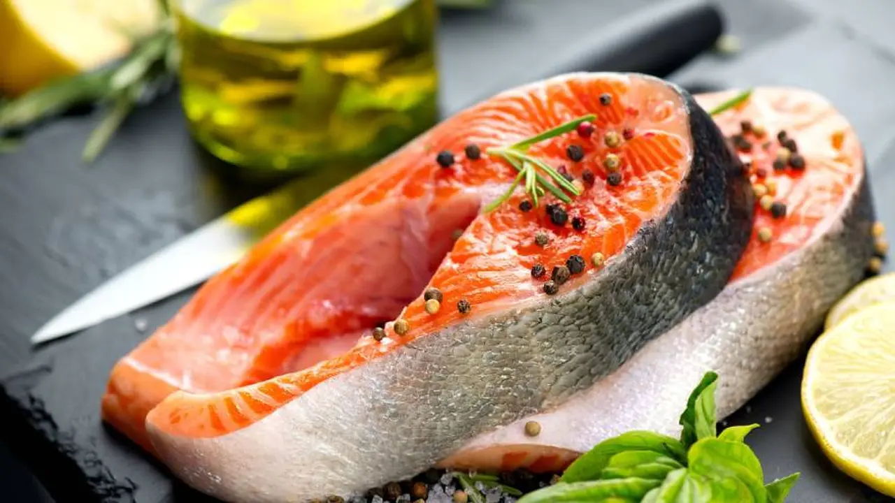 El salmón es uno de los pescados azules y es altamente nutritivo