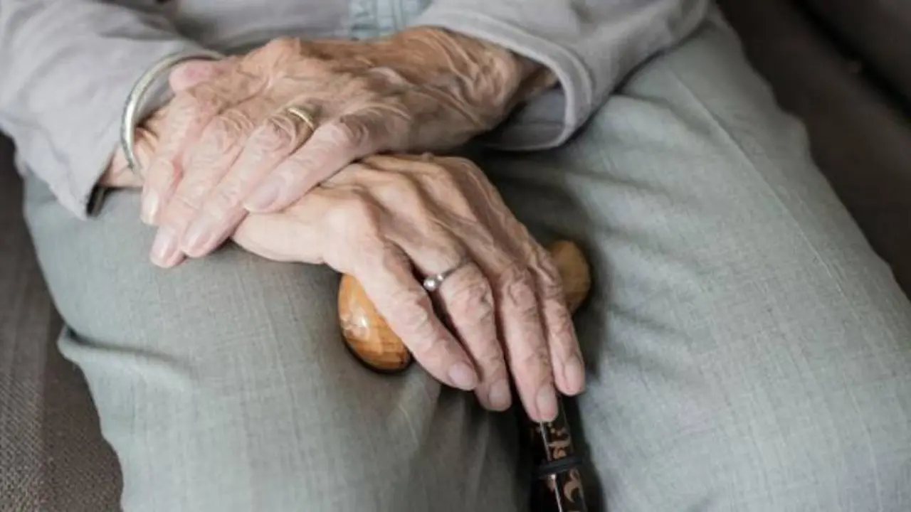 Los adultos mayores están expuestos a un mayor riesgo si se contagian esta patología