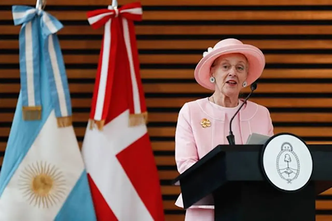 La Reina Margarita en su visita a la Argentina.