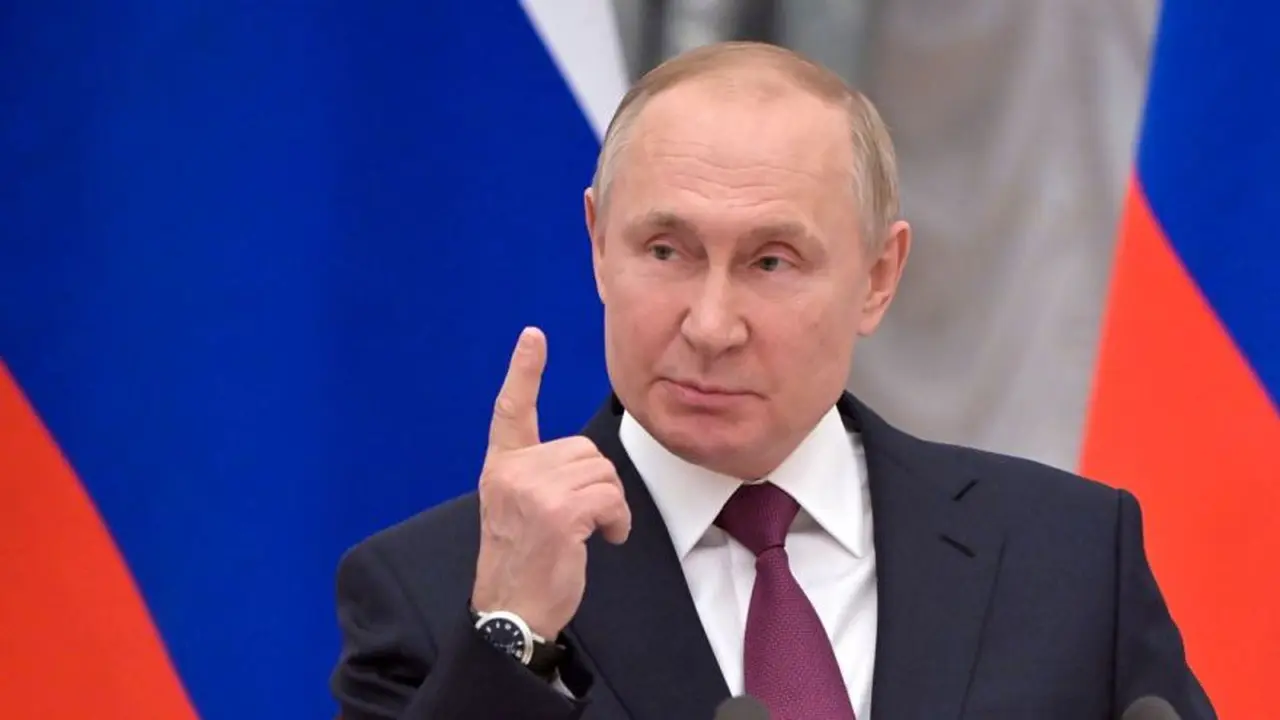 Putin  anunció una operación militar especial en el este de Ucrania como respuesta, según dijo, a la amenaza que representa Kiev para Moscú
