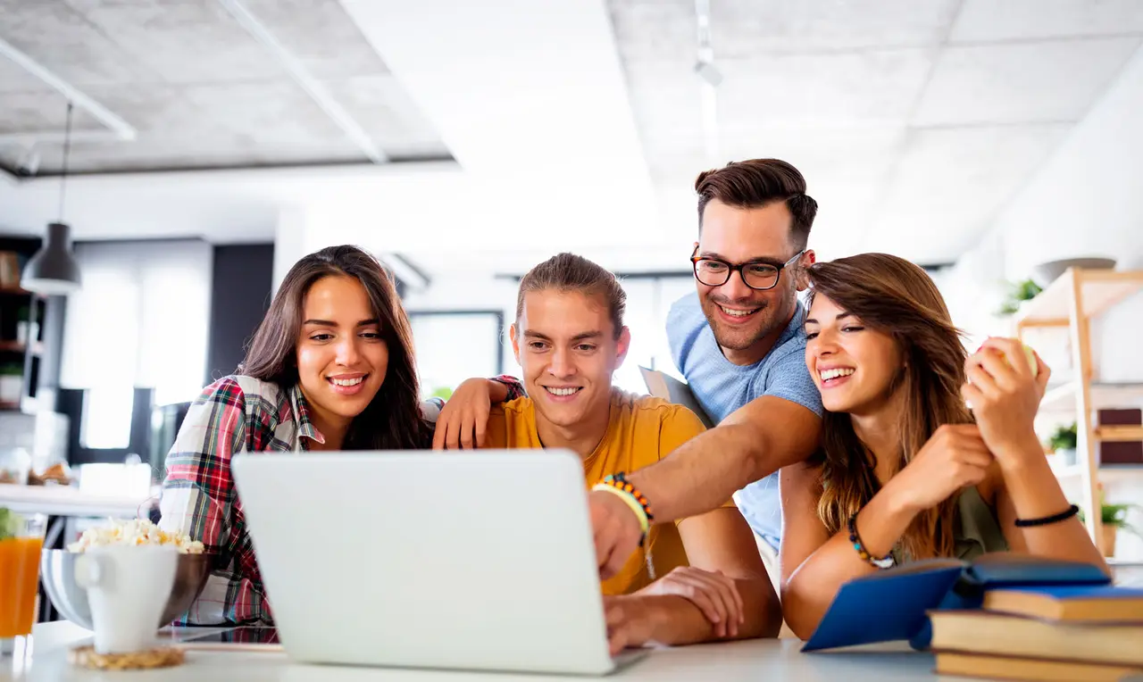Empleos para jóvenes profesionales latinos en Canadá