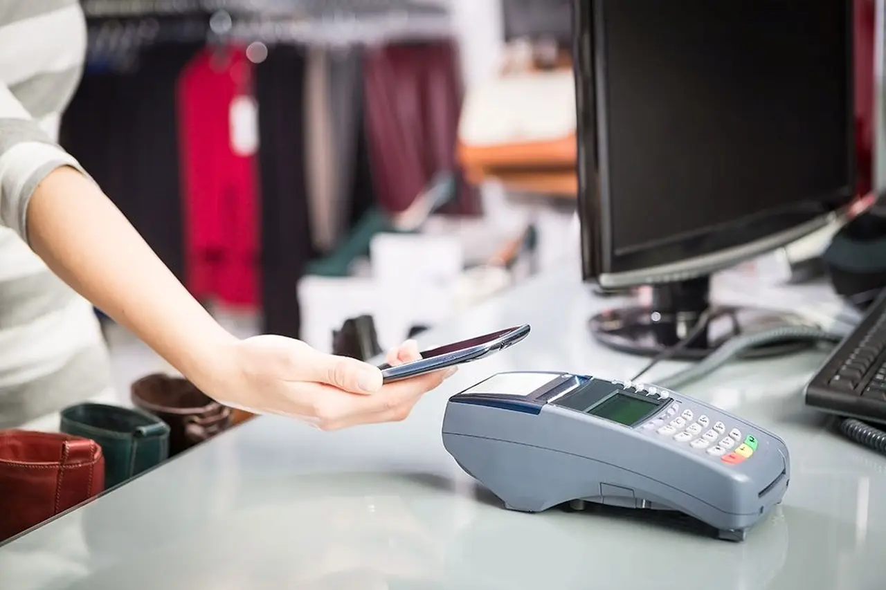 NFC es una buena alternativa para reemplazar a las billeteras virtuales a la hora de pagar.