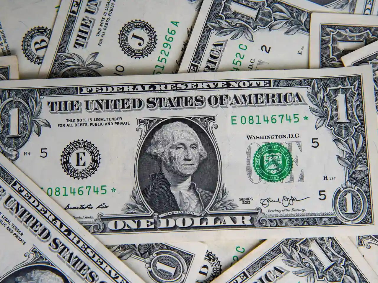 Los billetes de un dólar se modificaron a lo largo del tiempo