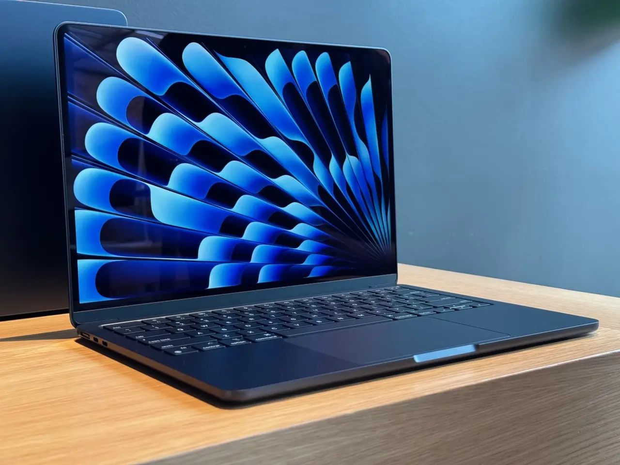 En Argentina, la notebook de Apple se vende en tiendas autorizadas 