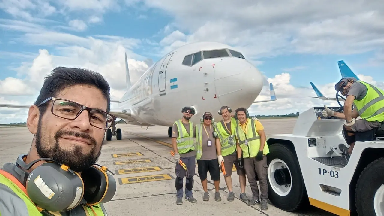 Qué empleados está contratando Flybondi