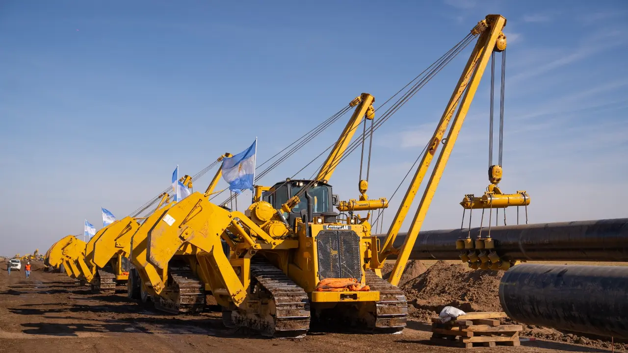Techint y SACDE finalizaron la construcción de 100 km de la reversión del gasoducto norte