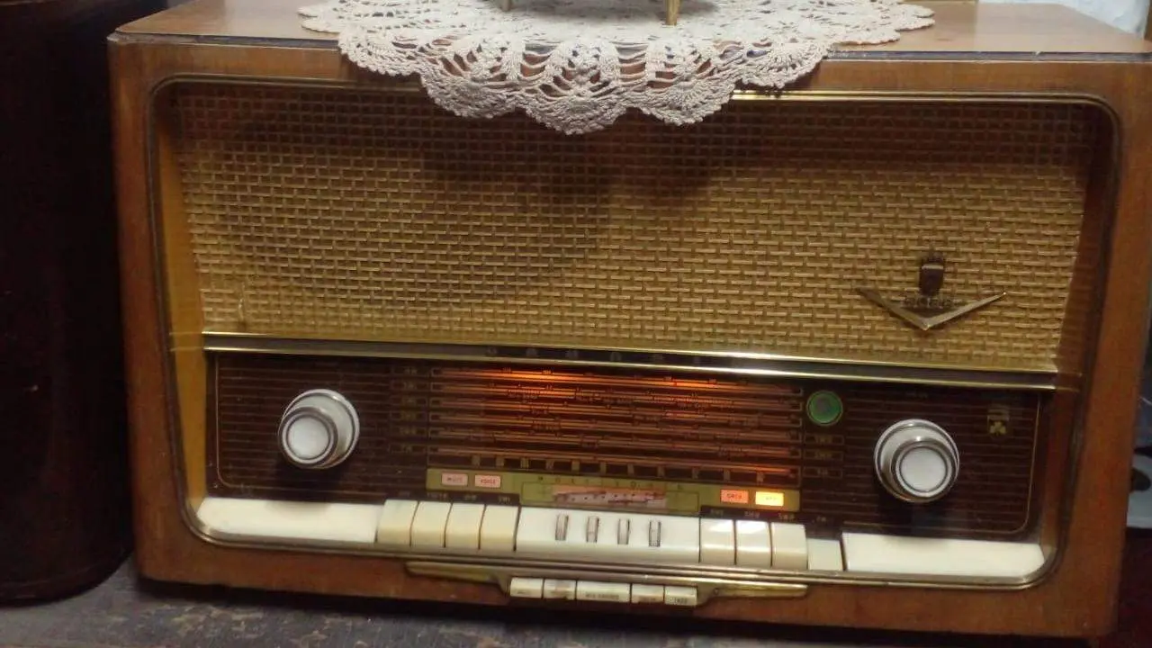 Esta es una de las radios preferidas del coleccionista. Se trata de una Grundig de 1959 que se consiguió en Chile