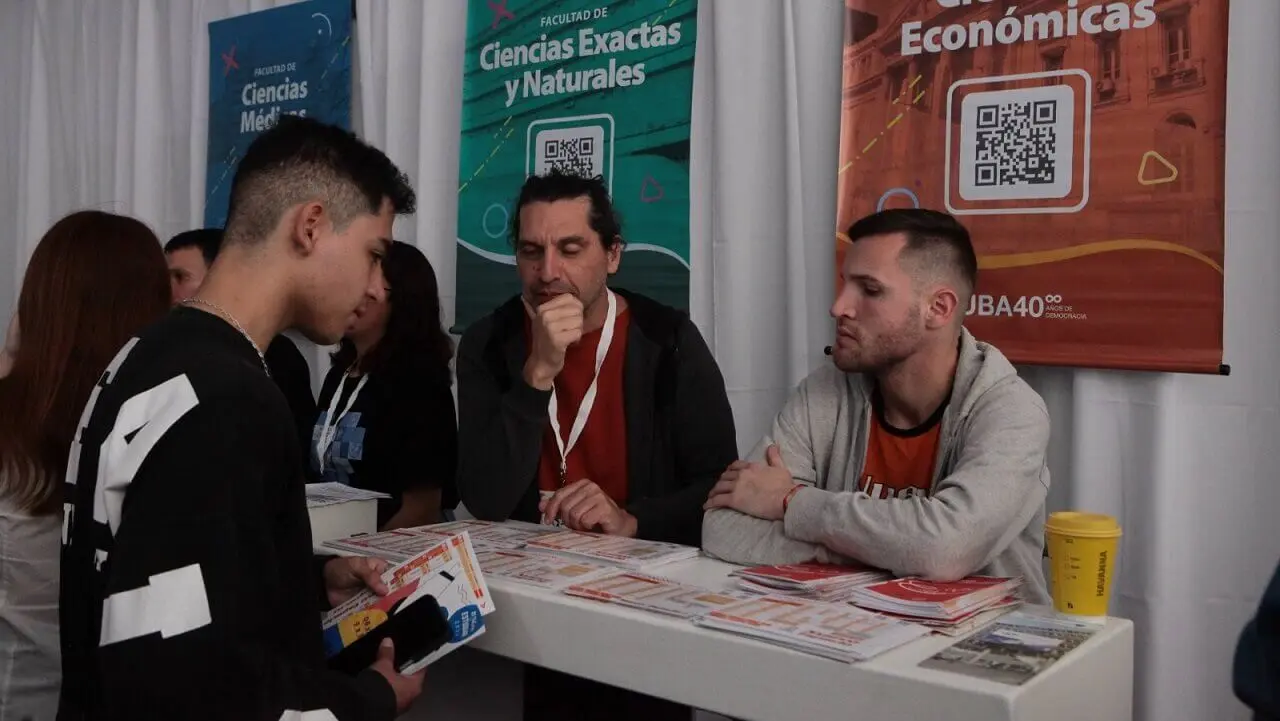 El 65% de los chicos que terminan el secundario planean trabajar y estudiar en simultáneo