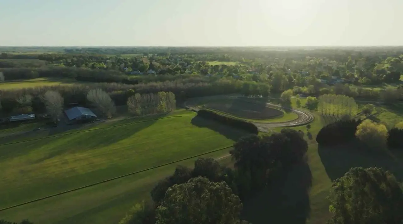 La Dolfina Polo Ranch se desarrolla como continuación de las 200 h de chacras ya consolidadas