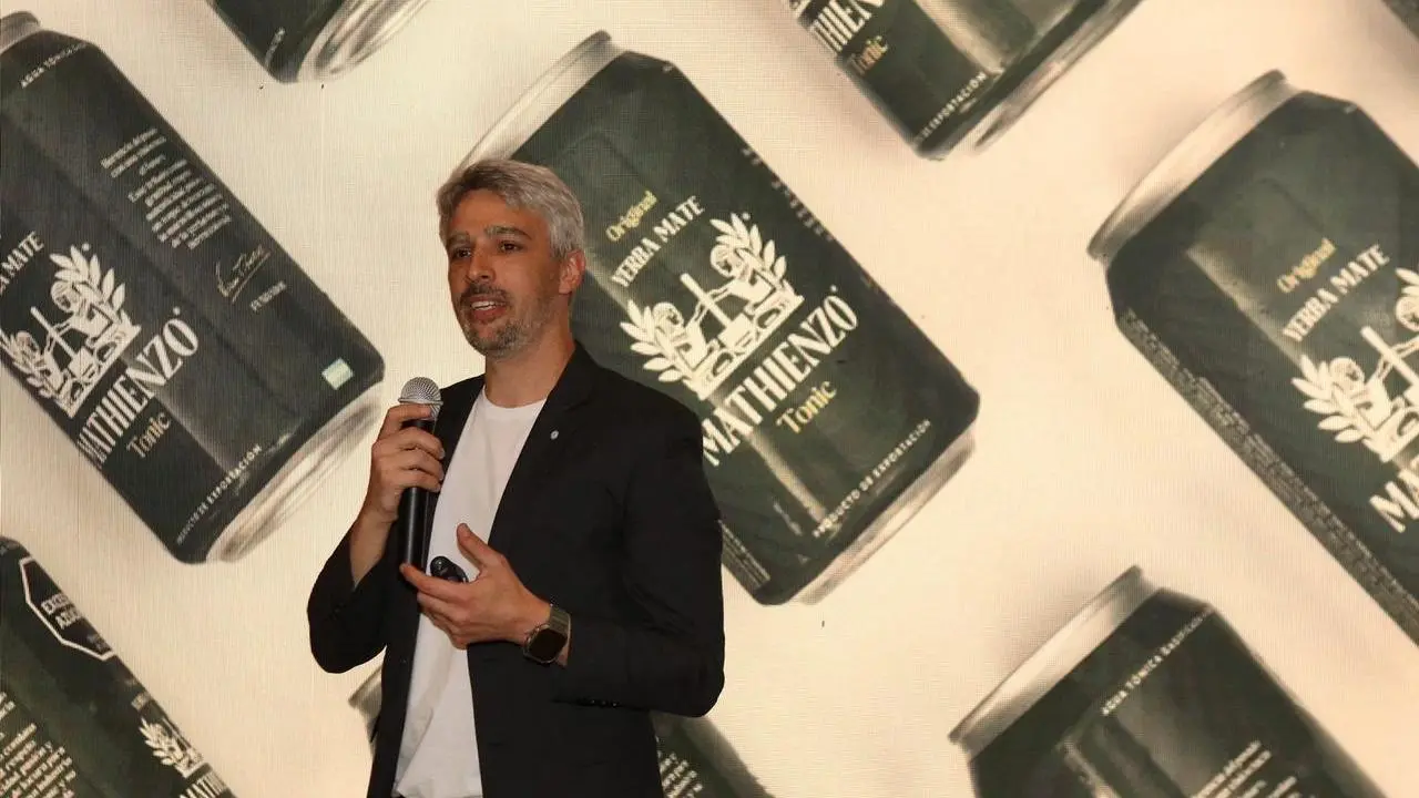 Mathienzo Tonic combina yerba mate de alta calidad con ingredientes orgánicos y sin alcohol añadido