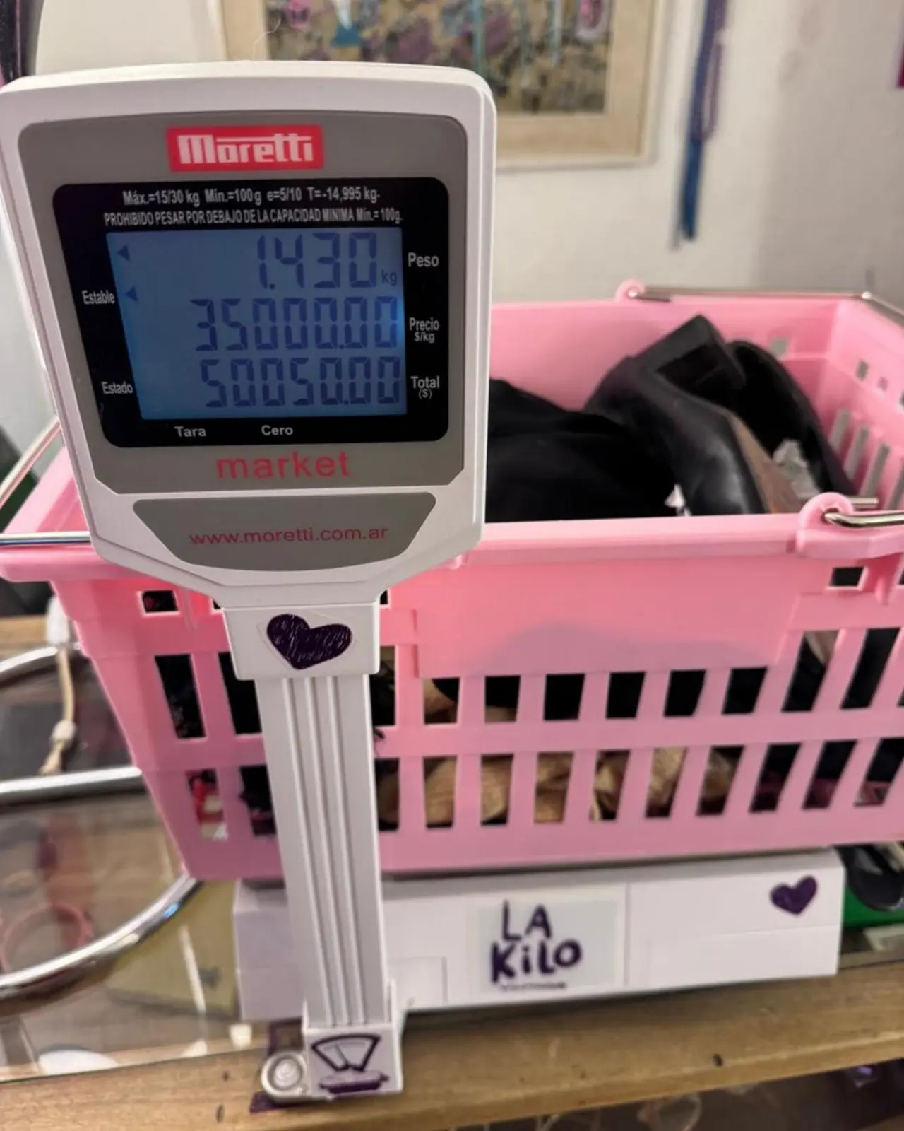 El kilo de ropa cuesta $49.500 y puede comprarse también medio kilo desde $30.000