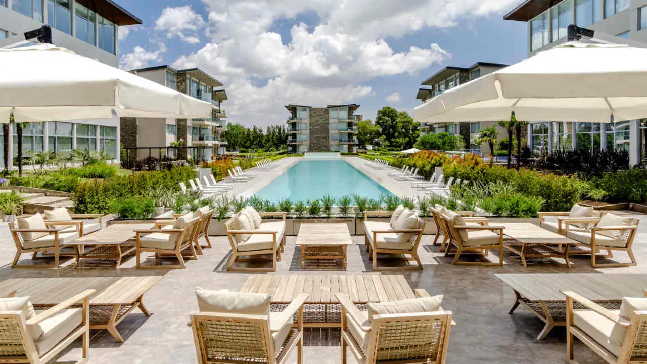 Sheraton Greenville propone una escapada en Hudson con descanso, gastronomía y actividades