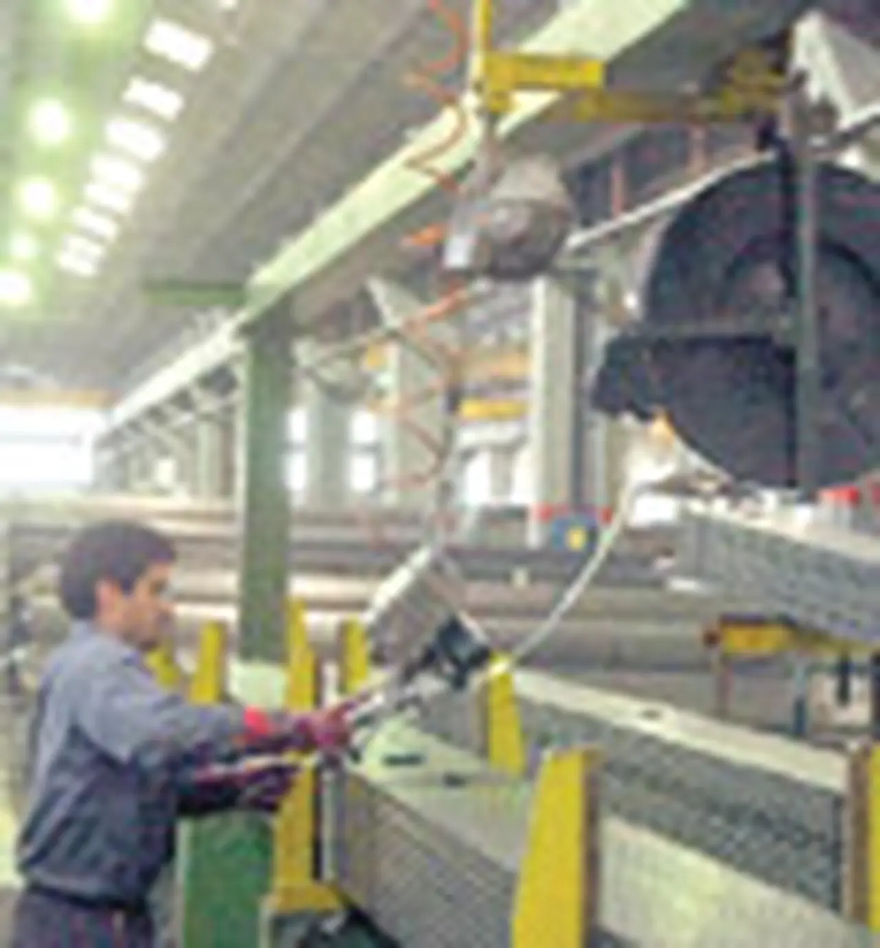 En abril, creció 6,8 % la producción industrial del paí­s