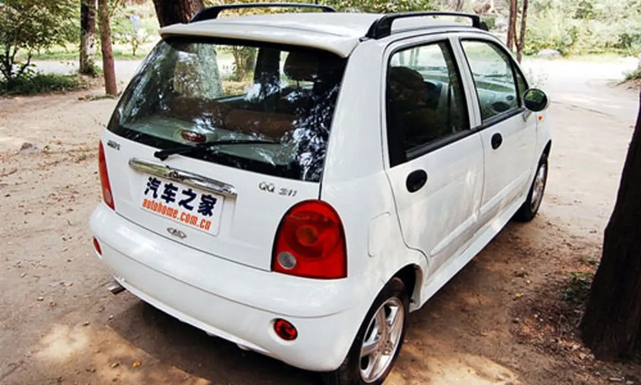 Macri trae a la Argentina el auto más barato del mundo