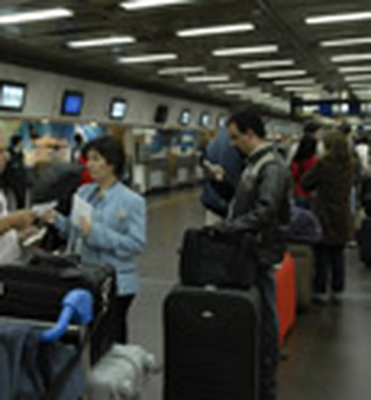 Castigarán a aerolí­neas por la demora en la salida de vuelos