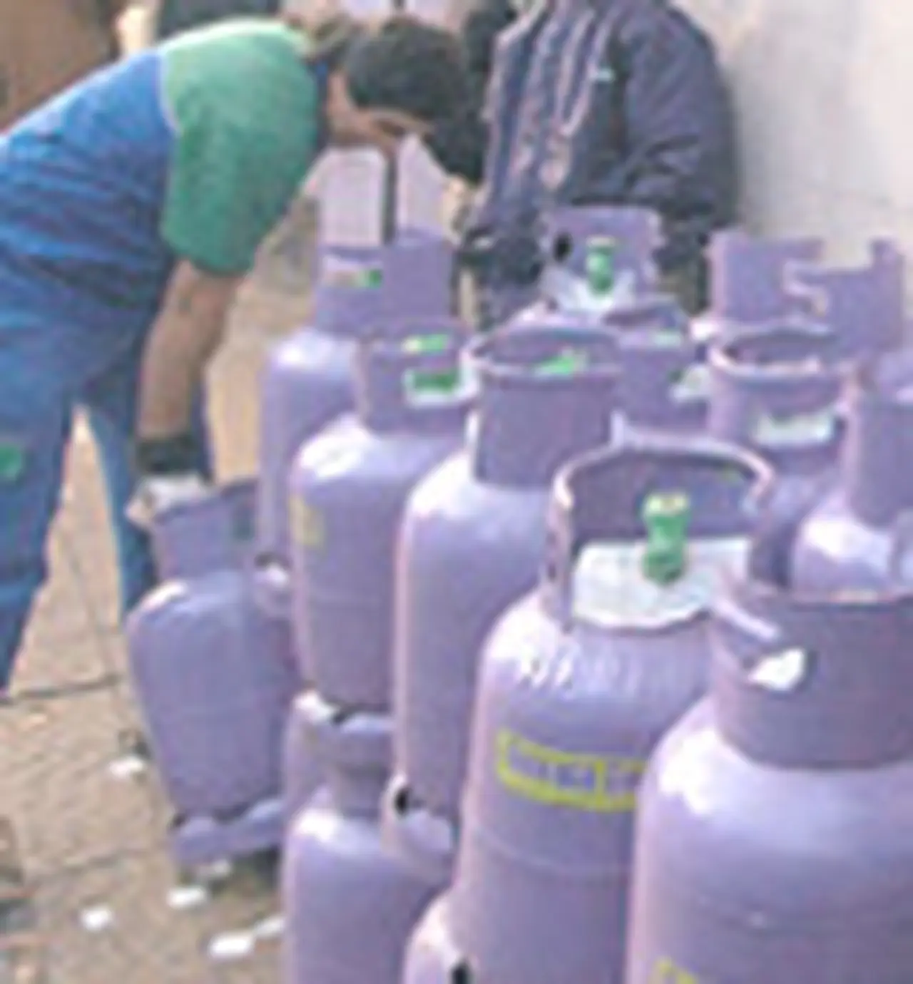 Petroleros levantan el paro y restituirán la distribución de gas