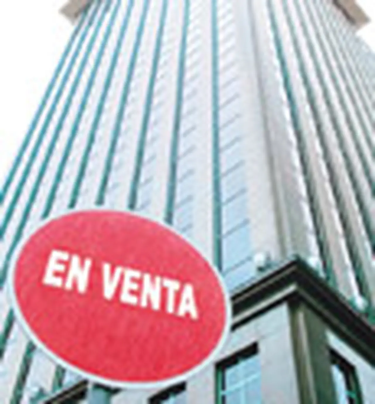 Vecinos presentan amparo contra construcción de torres