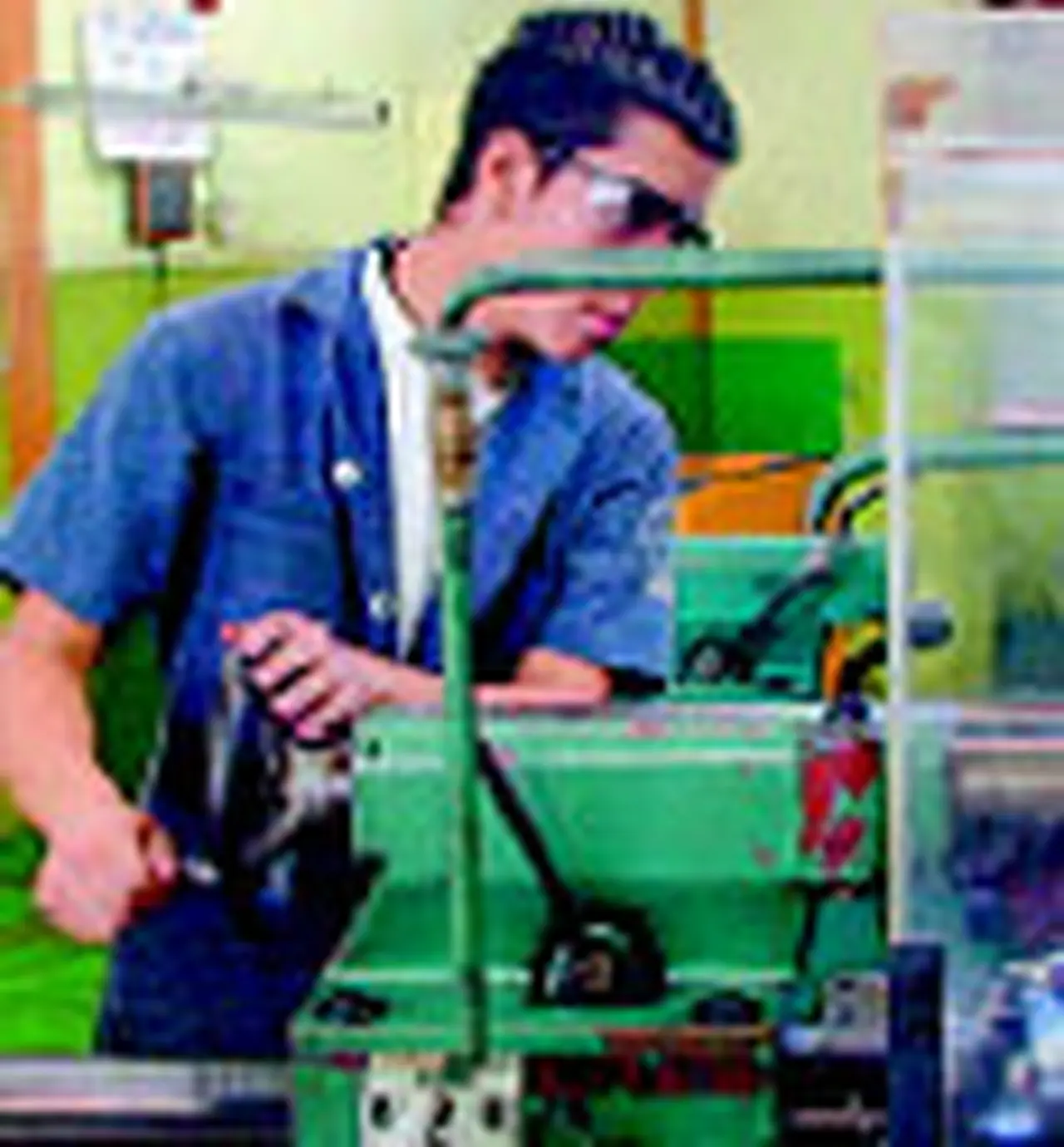 Las Pyme forman técnicos, pero las multinacionales se los llevan