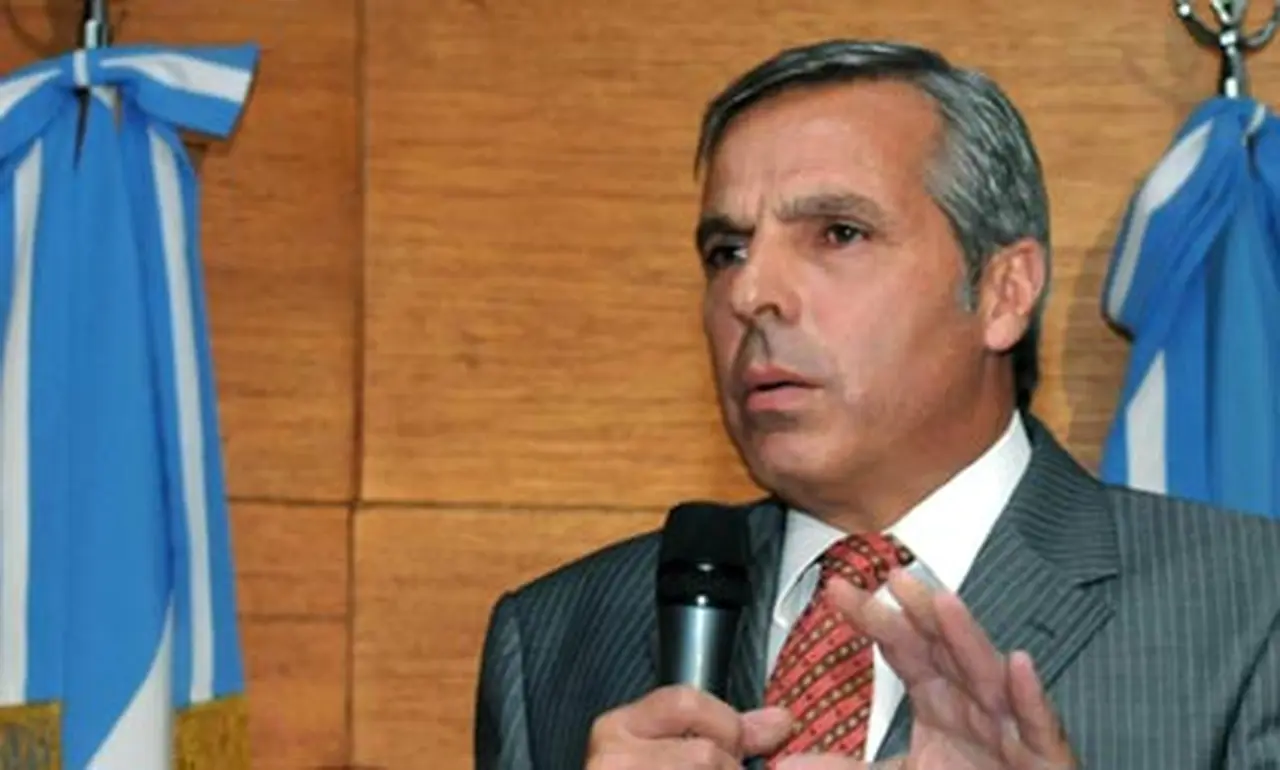Furioso con Vale, el gobernador de Neuquén apunta a un "error de cálculo" de la minera