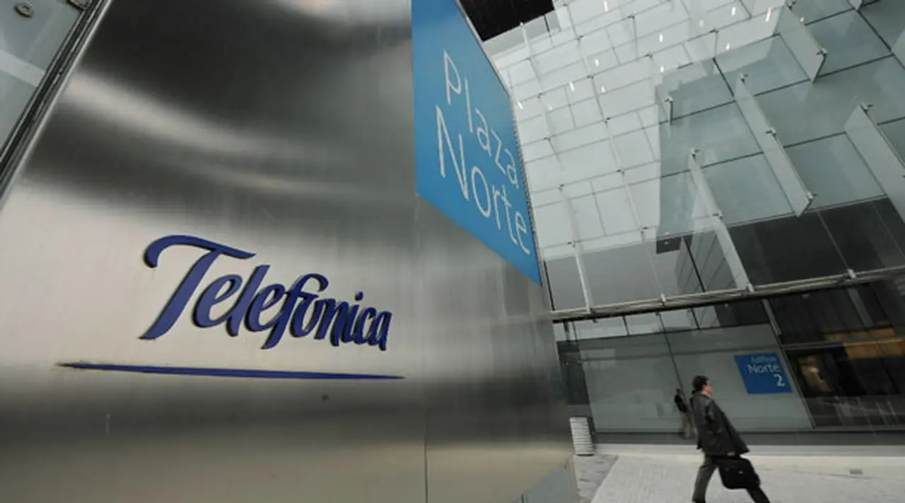 Telefónica deberí­a aumentar oferta por Vivo hasta 7.500 M de euros