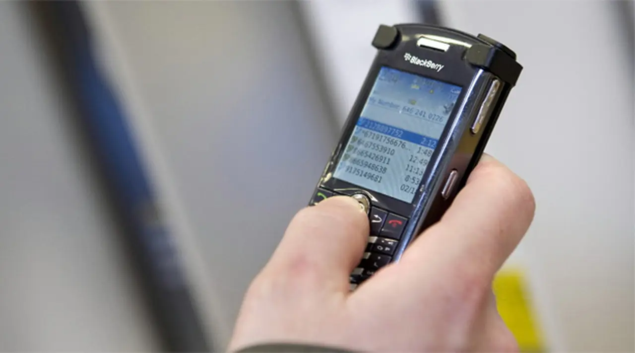 RIM desarrolla un nuevo Blackberry para competir con Apple y Google