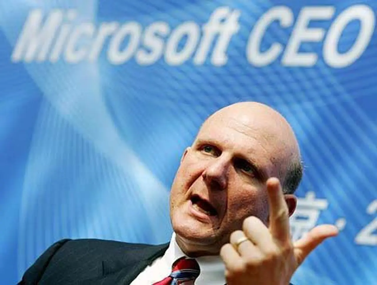 Ballmer abandona el directorio de Microsoft para manejar a Los Angeles Clippers