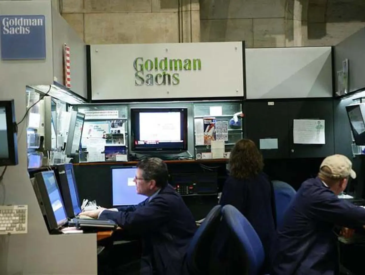 Goldman Sachs les dará franco los domingos a sus jóvenes banqueros