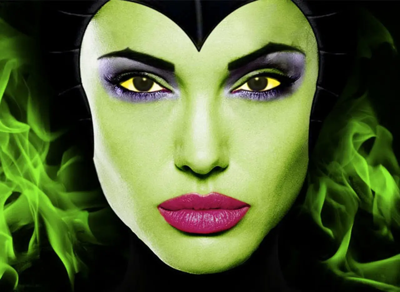 Angelina Jolie se mete en la piel de Maléfica y se transforma en una verdadera bruja