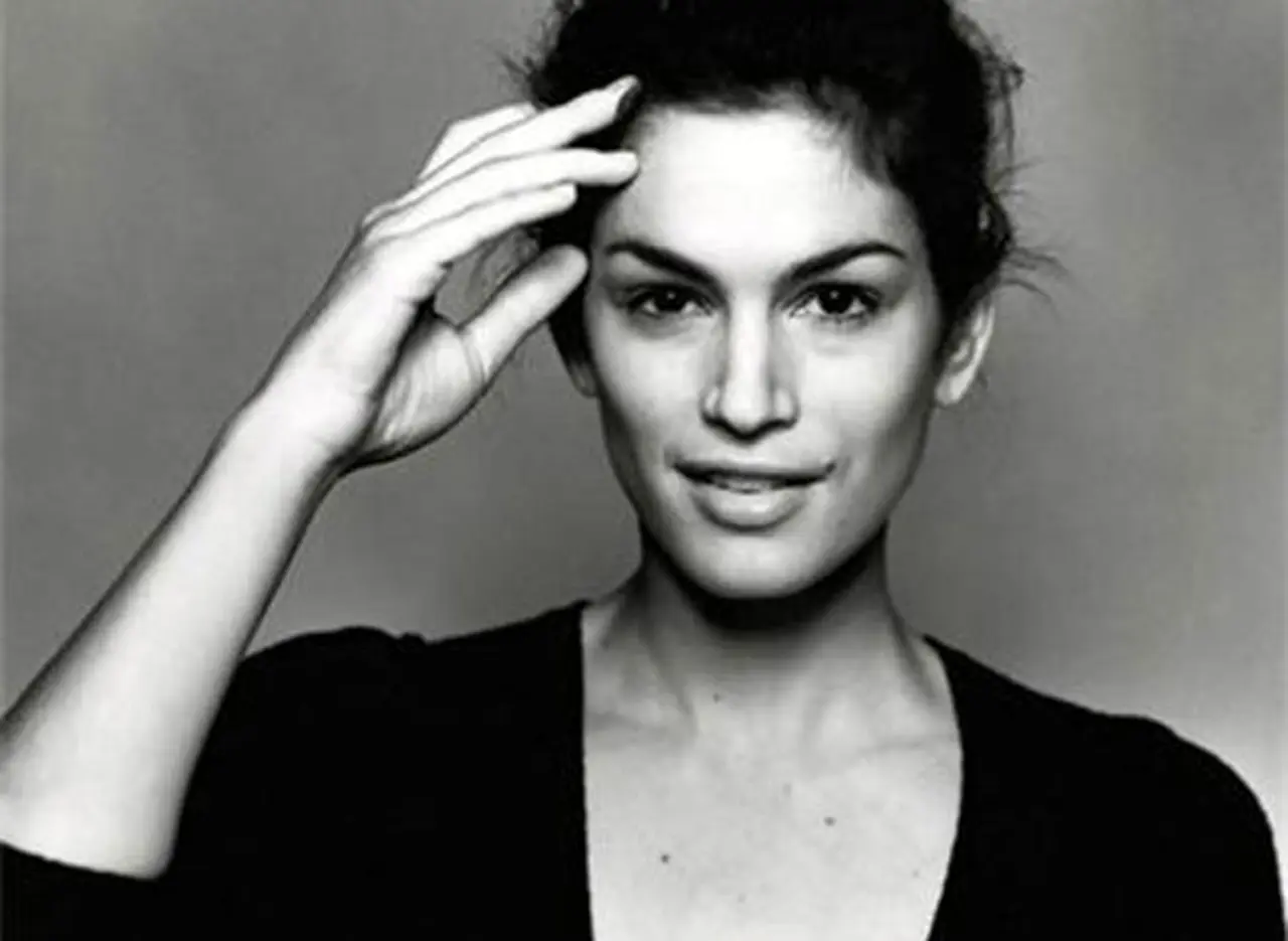 Belleza al natural: Cindy Crawford se anima a posar sin maquillaje