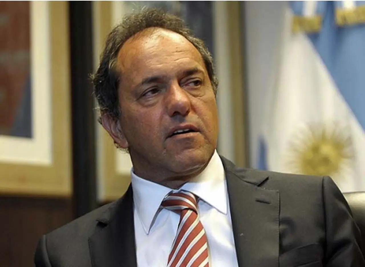 Scioli insistió en la coparticipación y aclaró que "no se trata de tironearnos entre las provincias"
