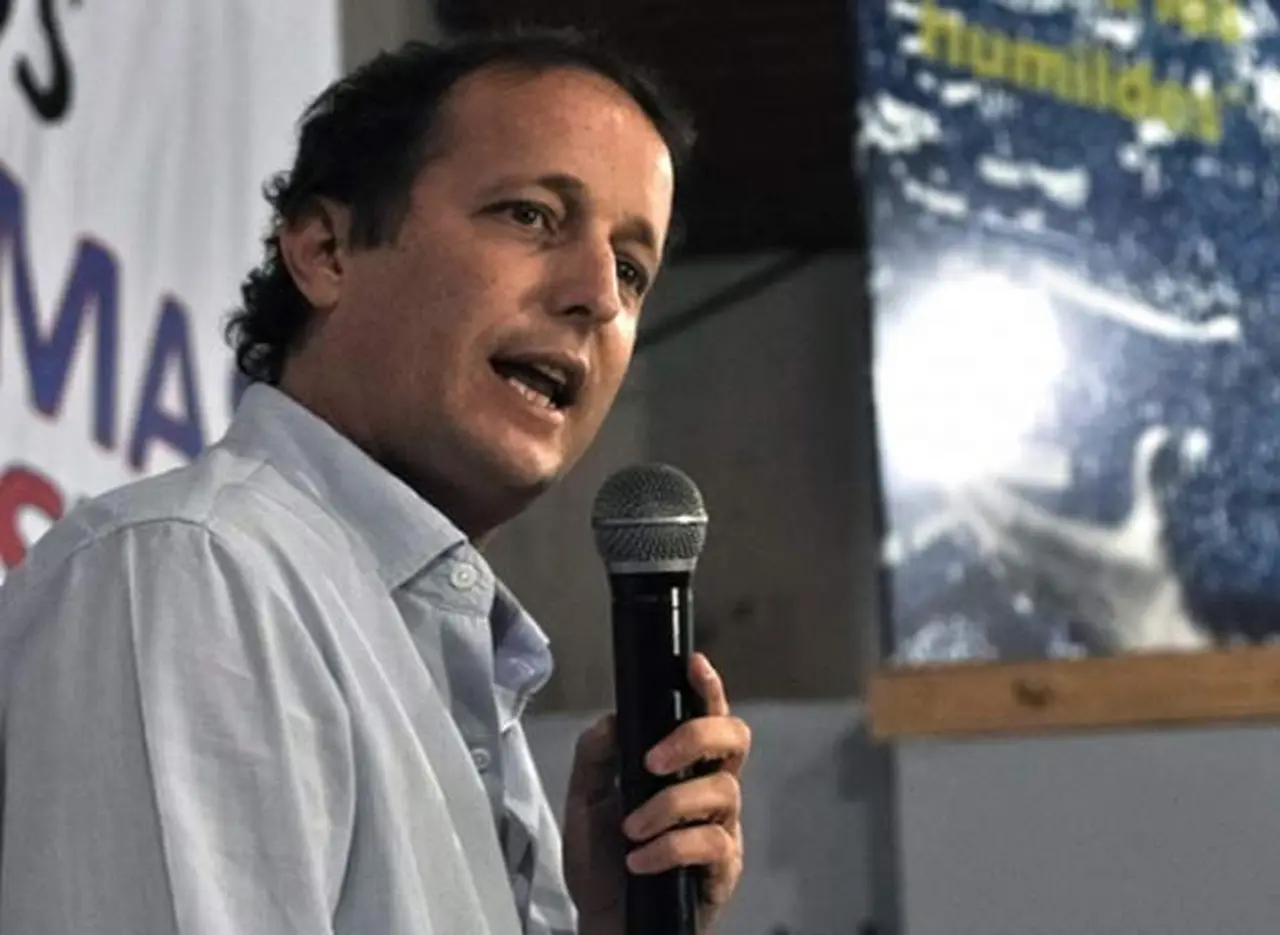 Insaurralde contra Massa: "Si tengo que ir a una escribaní­a para decir la verdad, me retiro"