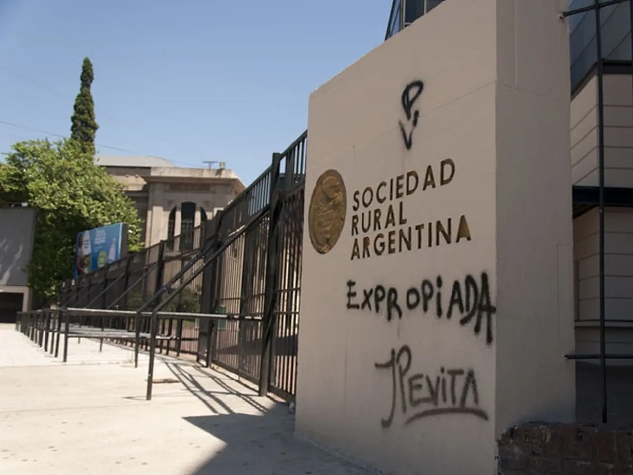 Expropiación de la Rural: la Justicia rechazó un planteo del gobierno nacional