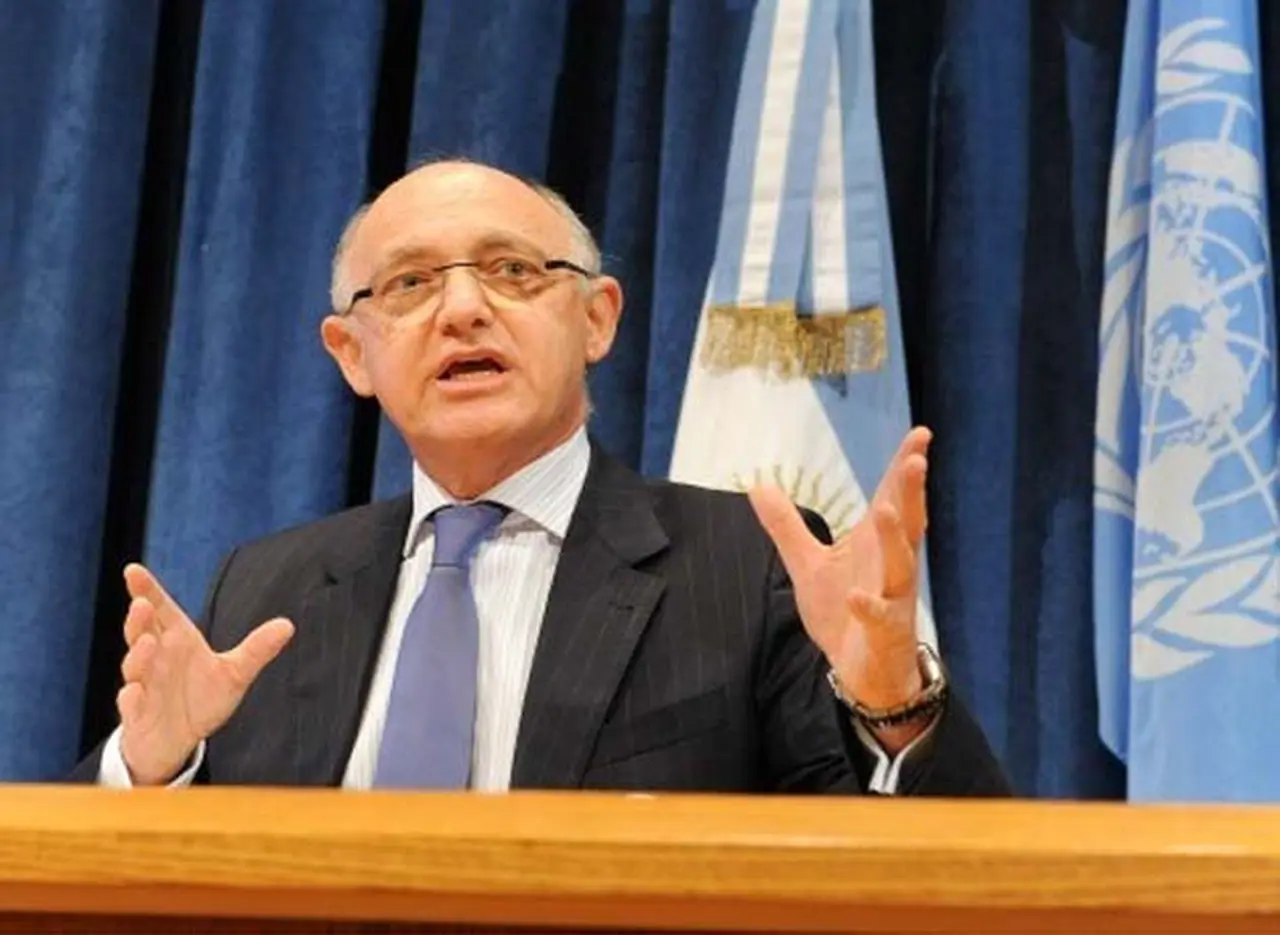 La Argentina respondió a las "amenazas militaristas" del primer ministro británico