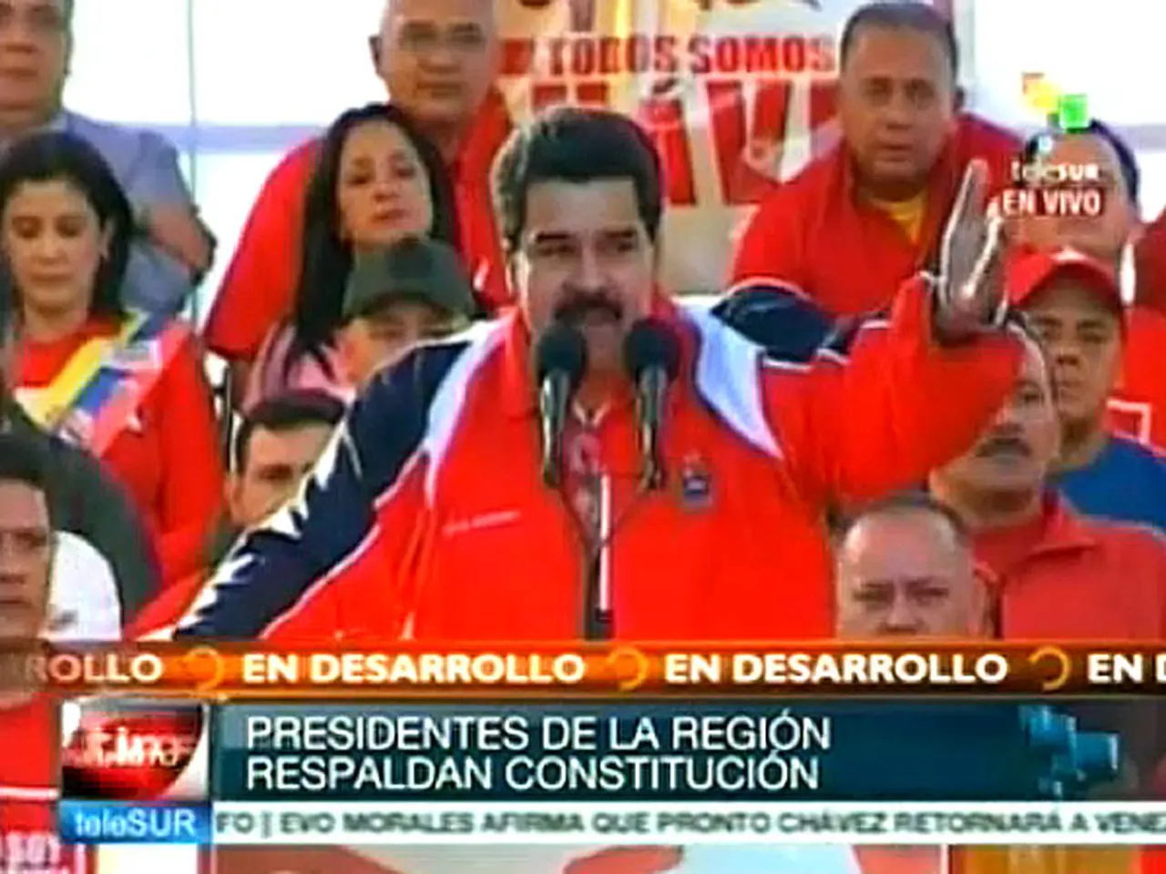 Maduro: "Pasaron 30 dí­as de la operación y Chávez está dando pelea"