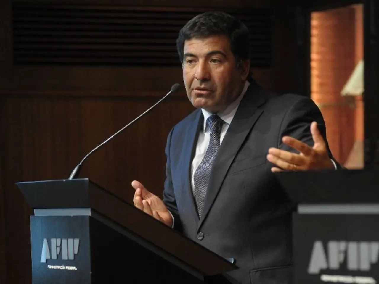 Depósitos argentinos en los Estados Unidos: bancos explican cómo eludir controles de AFIP
