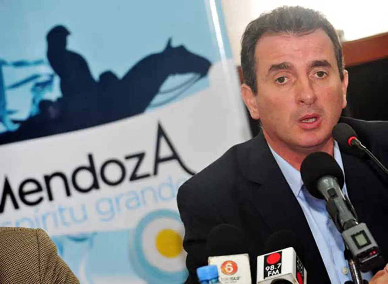 Paco Pérez advirtió que Scioli competirá "con o sin el apoyo de Cristina"