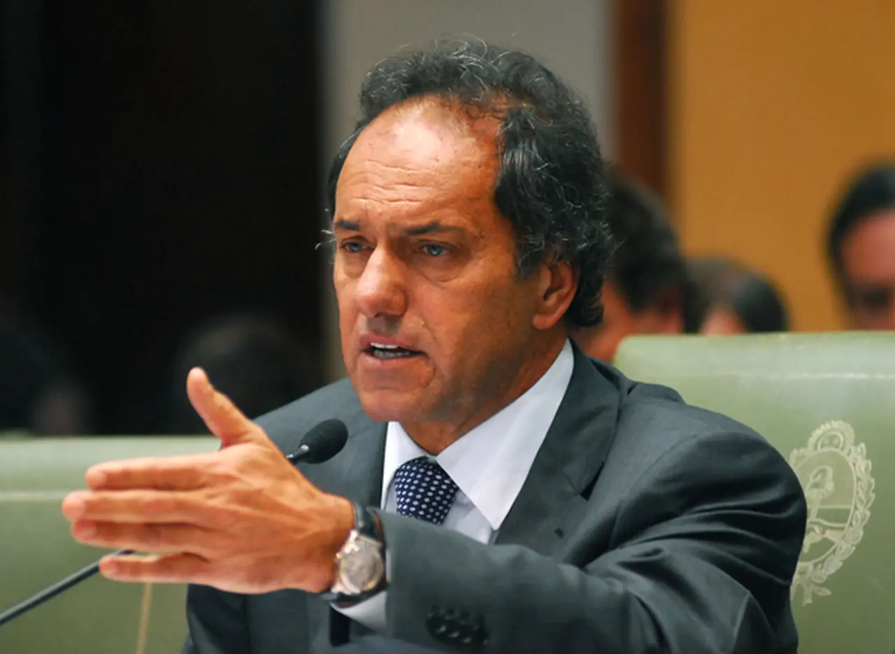Scioli salió a contestarle a los K: "En vez de politizar con dirigentes, pongo la energí­a en gestionar"