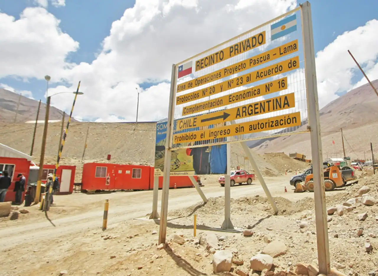 Minerí­a: Barrick Gold asegura en Chile que el proyecto Pascua Lama "sigue en pie"