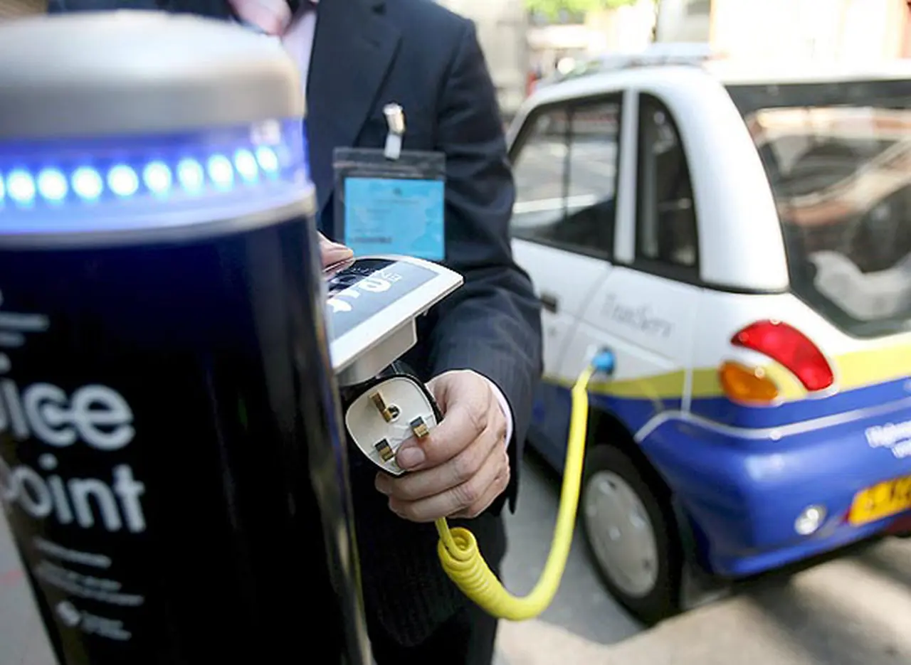 Automotrices globales invertirán más de u$s90.000 millones para lanzar vehí­culos eléctricos