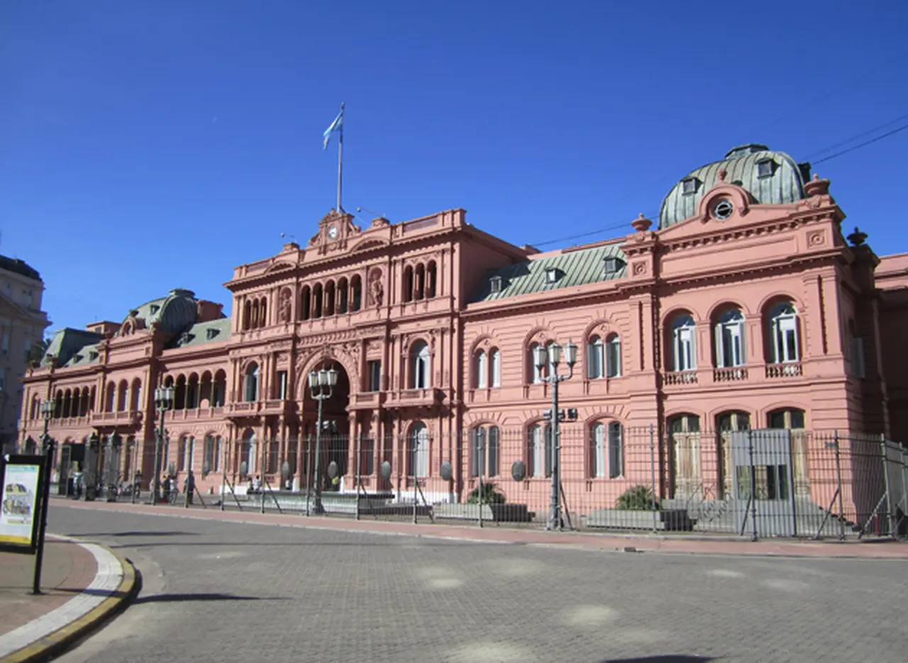El Ejecutivo publicó el asueto para el personal de la administración pública nacional