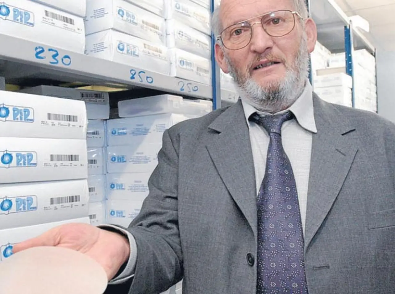 Arrancó el juicio por las "lolas" prohibidas y hay 100 argentinas como demandantes