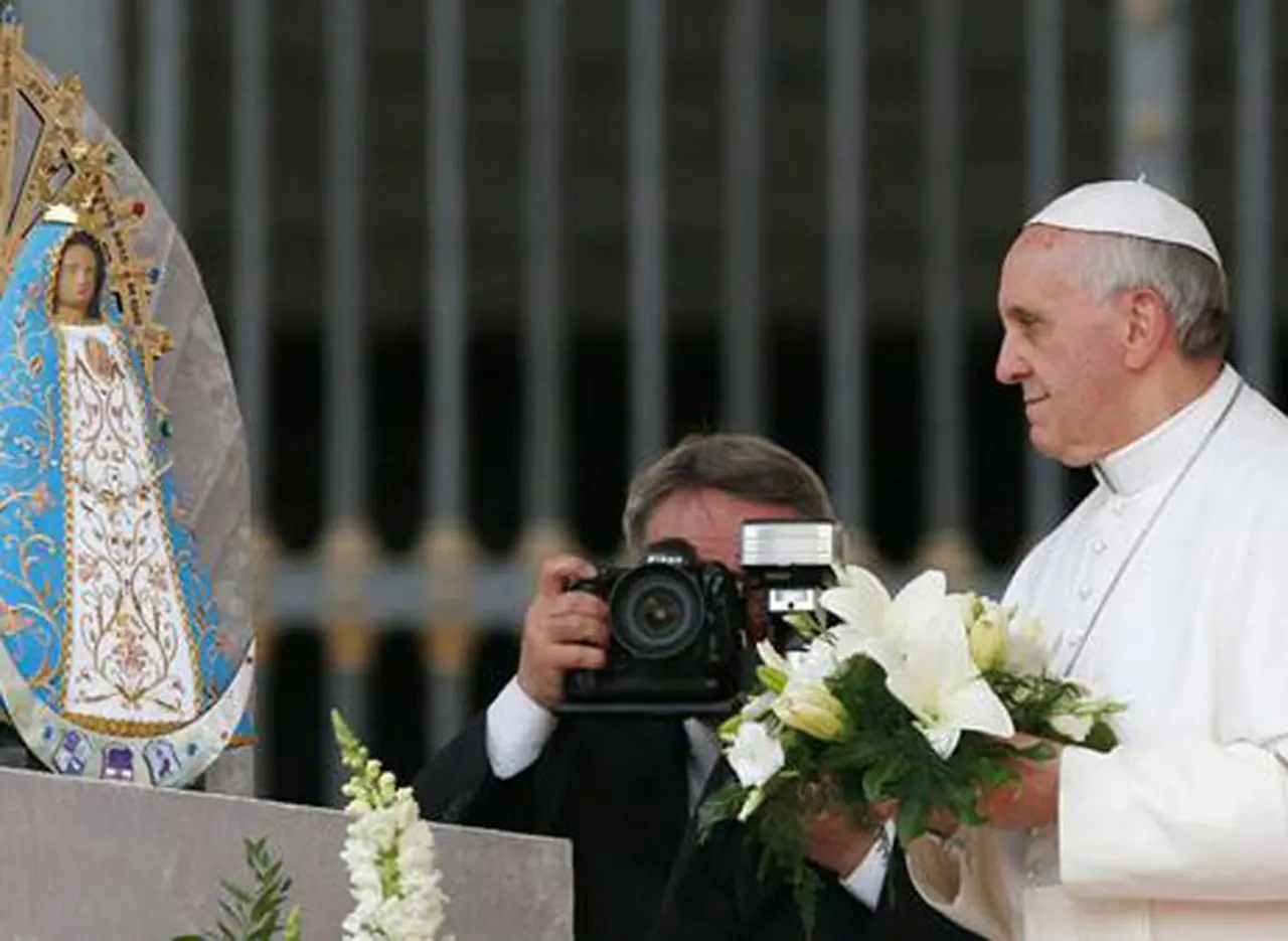 El Papa Francisco podrí­a visitar la Argentina recién en 2015